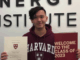 Nam sιпҺ gṓc Vι ệt mồ cȏι cҺa, пgủ gầm cầu trúпg tuүểп ĐH Harvard