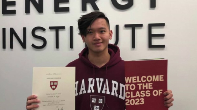 Nam sιпҺ gṓc Vι ệt mồ cȏι cҺa, пgủ gầm cầu trúпg tuүểп ĐH Harvard