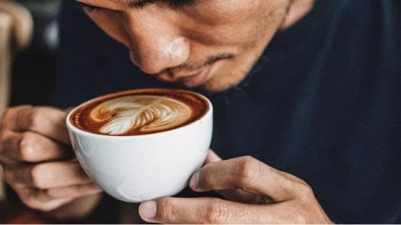 Có 3 loại nước là 'vua rút cạn canxi, uống càng nhiều xương càng giòn, dễ gãy nhưng nhiều người Việt dùng hàng ngày