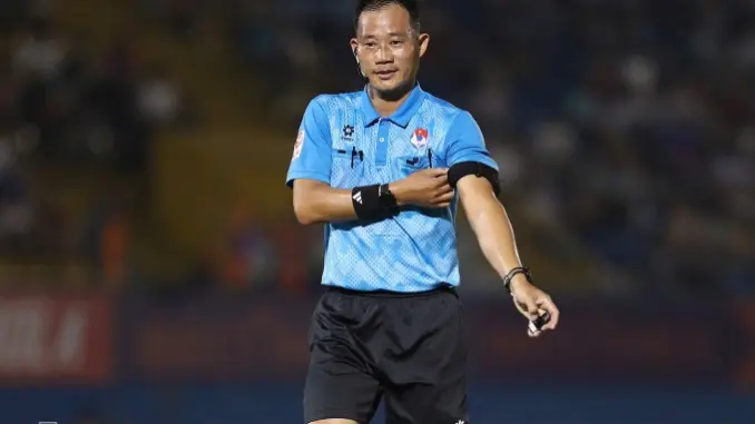 Trọng tài V-League qua đời