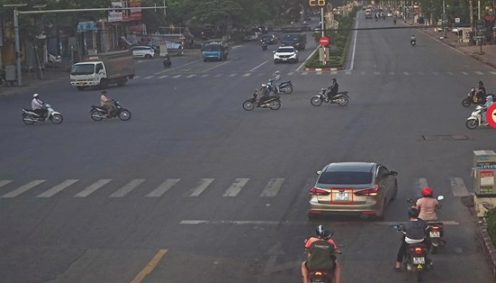 Thông báo nhiều chủ xe bị phạt nguội lỗi vượt đèn đỏ
