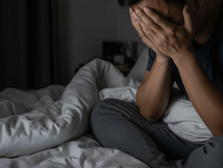 Đó không phải là bản nhạc chuông hiện đại tôi vẫn cài, mà là thứ âm thanh “reng reng” cổ điển của những chiếc điện thoại bàn ngày xưa
