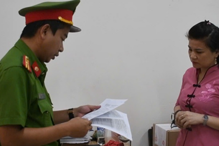 Cháu bé bị bảo mẫu bạo hành ở Quảng Ngãi đã ra đi mãi mãi Cháu bé bị bảo mẫu bạo hành ở Quảng Ngãi đã ra đi mãi mãi