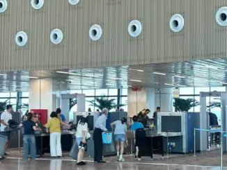Đề xuất bỏ quy định cởi giày, tháo thắt lưng khi kiểm tra an ninh sân bay