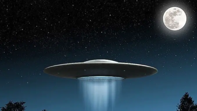 Chấn động: UFO từng ghé Trái Đất? Sách cổ Ai Cập "tiết lộ" sự thật rùng mình